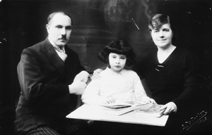 Vader Gaston Quintyn, Etienne als zesjarige en zijn stiefmoeder Margriet Pannekoek